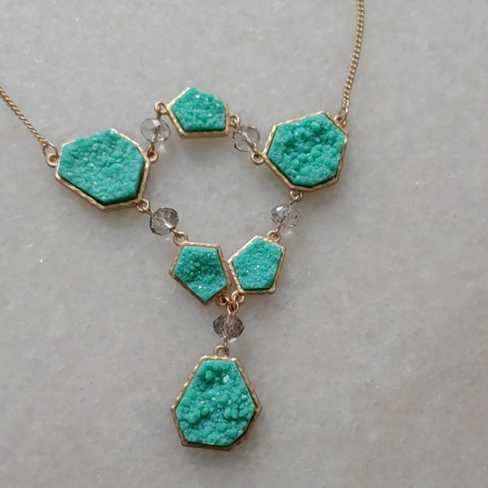 Quarts necklace, gold, 18in
